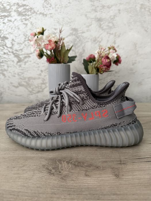 Adidas Yeezy Boost 350 V2 Beluga 2.0   41 1/3