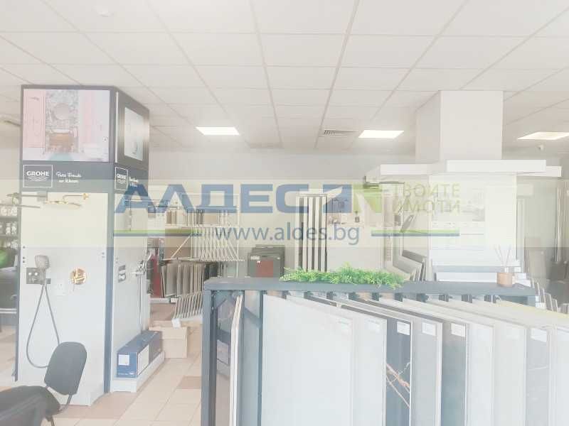 Уникален магазин в центъра до три булеварда!