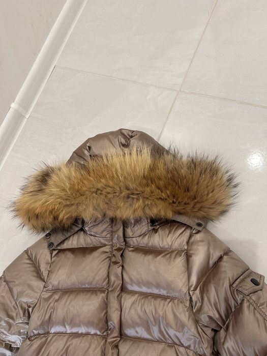 Дълго яке с естествена яка/качулка от лисица