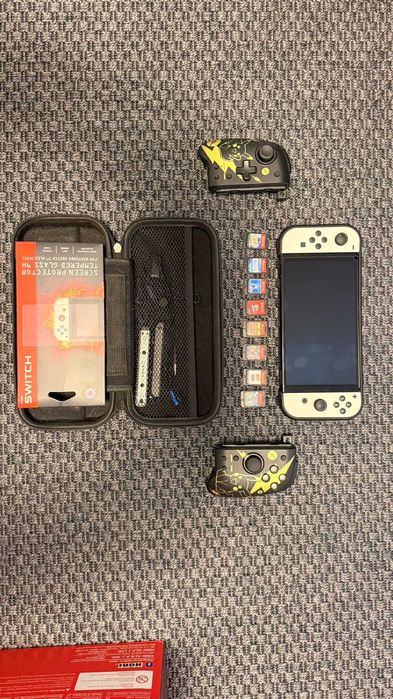 Nintendo switch oled - volan mario kart - 11 jocuri - manete separat pokemon gold