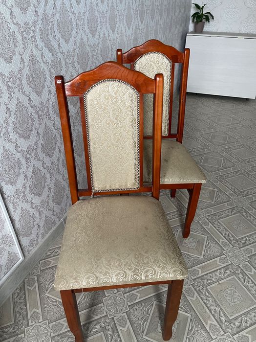 Стулья для гостей