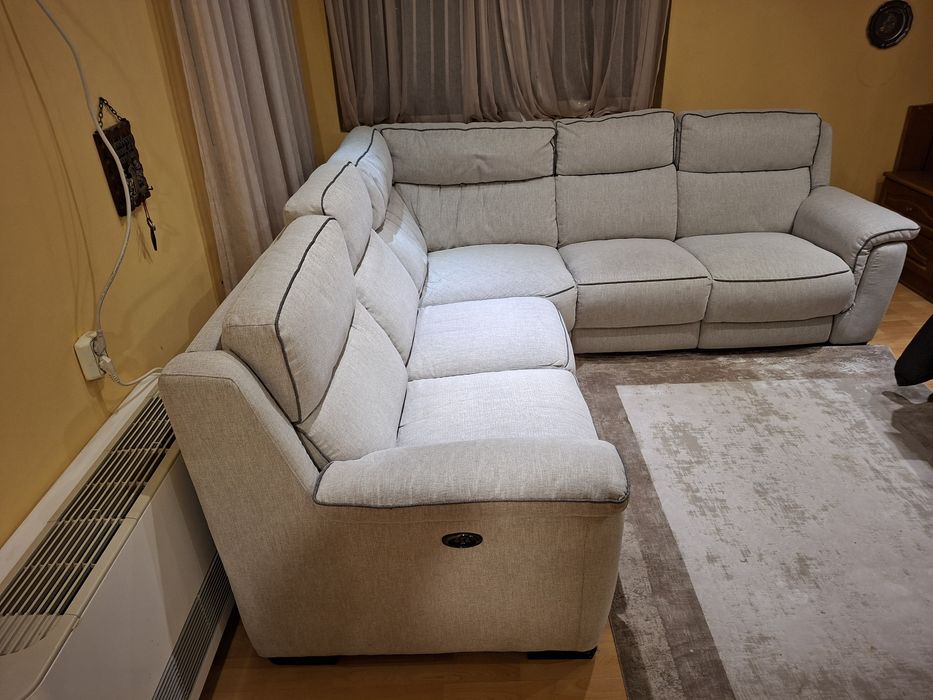 продавам   диван