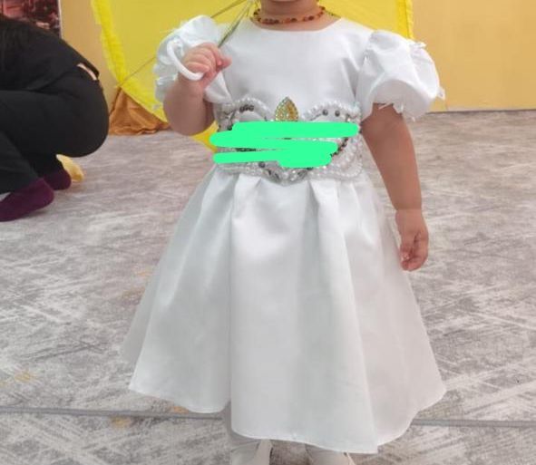 Платья 5000т каждое