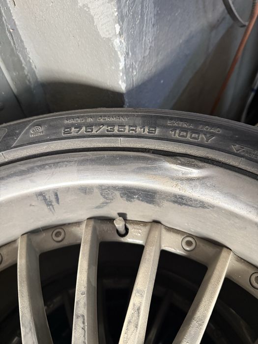 Продам комплект дисков с резиной