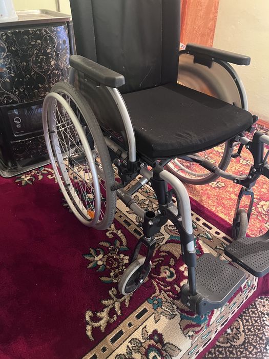 Коляска инволидная