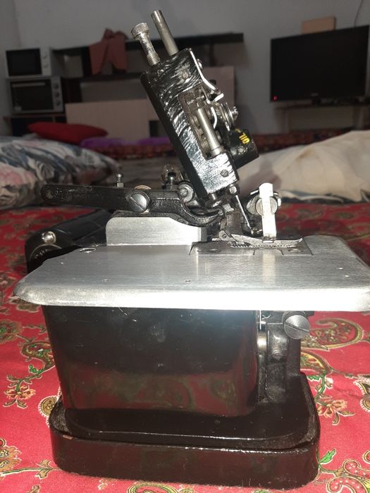 Оверлок срочно продаётся