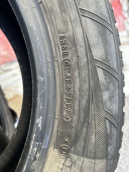 2бр 235/55/17 на 7мм с 19дот Фалкен