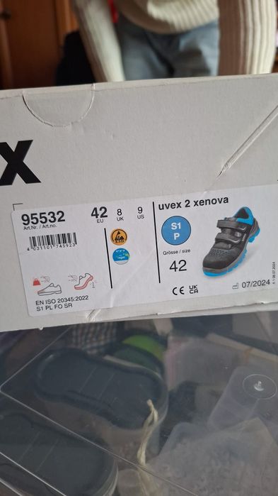 Vand 2 perechi de Uvex