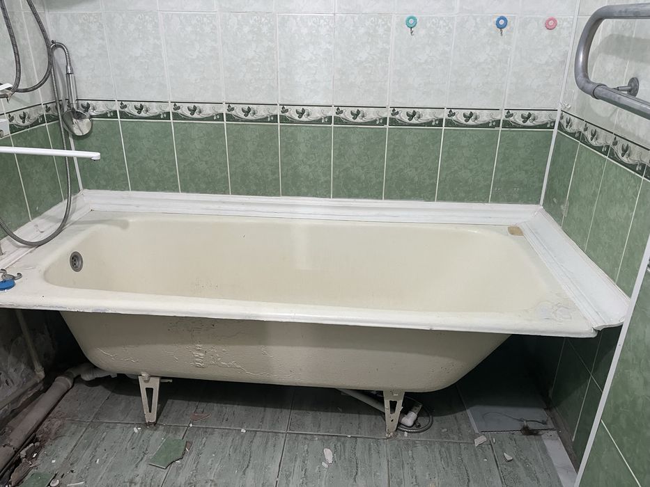 Продам ванну старую чугунную