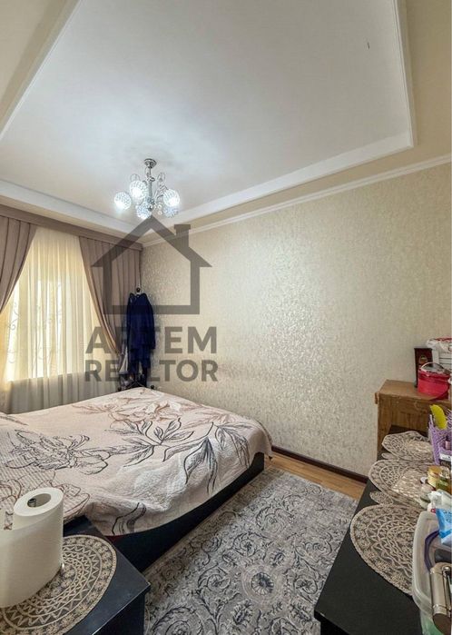 5/2/4 100м2 Буюк Ипак Йули Генерал Петрова массив/ Кирпич , 77 СЕРИЯ.