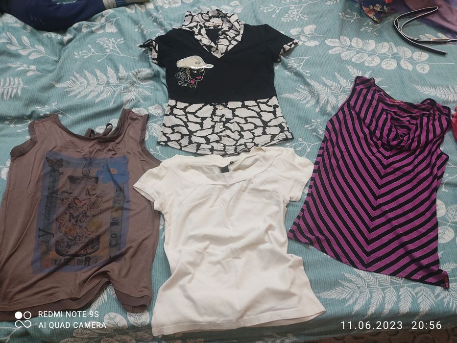 Очень СРОЧНО! Пакет женских вещей, продам