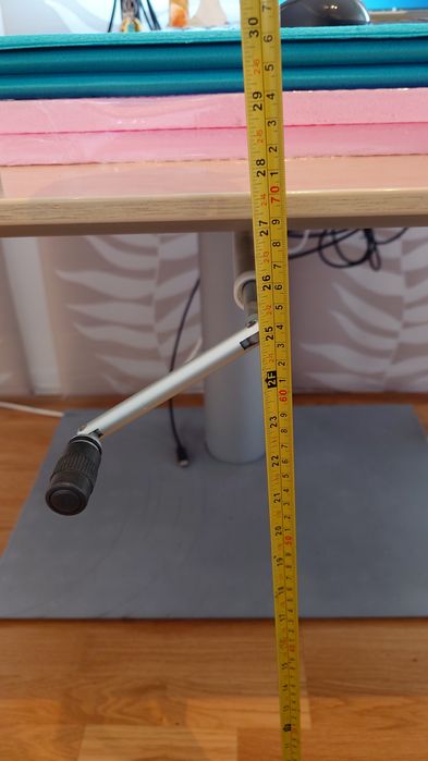 Birou reglabil pe inaltime manual, picior central, se poate automatiz