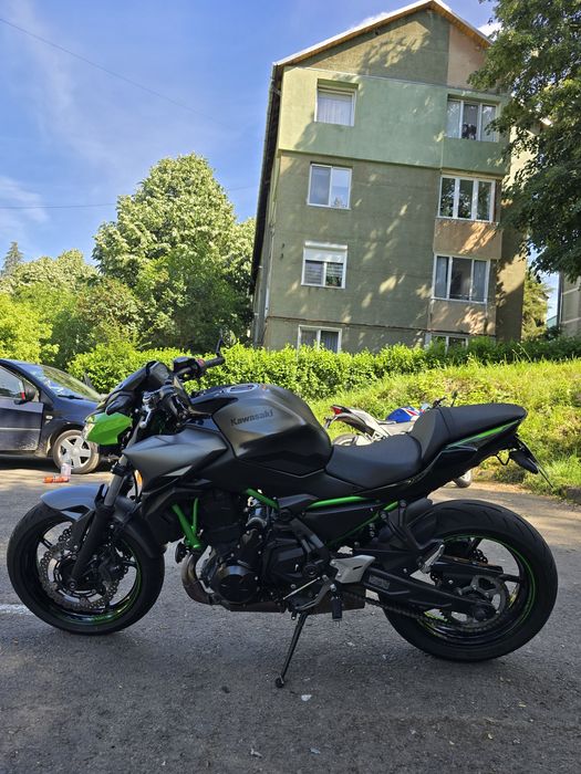 Motocicleta Kawasaki Z650 2023 A2