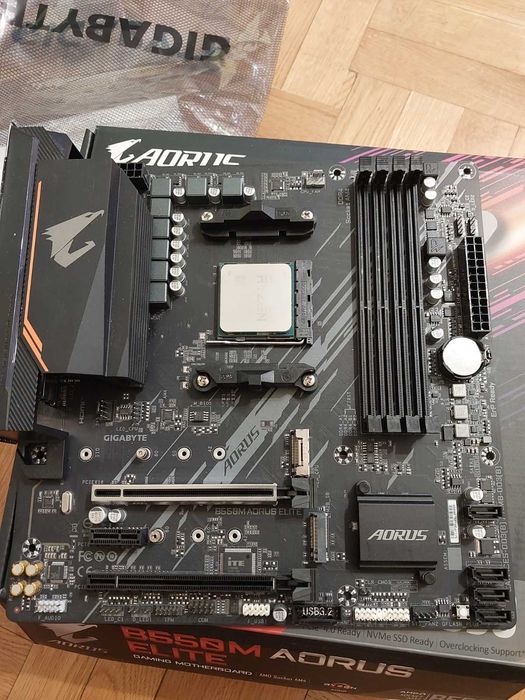 AMD Ryzen 9 5900X + Gigabyte B550M Aorus Elite