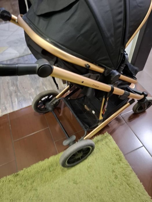 Бебешка количка Moni