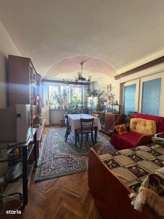 3 decomandate, 2/4, 3 balcoane, comision zero