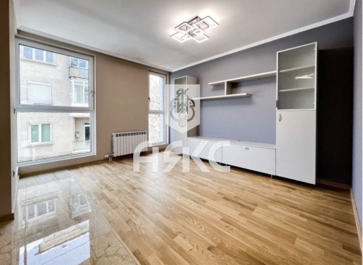 Дава се под наем Двустаен апартамент в София, Гео Милев - 65 кв.м за 663 € - Снимка #1