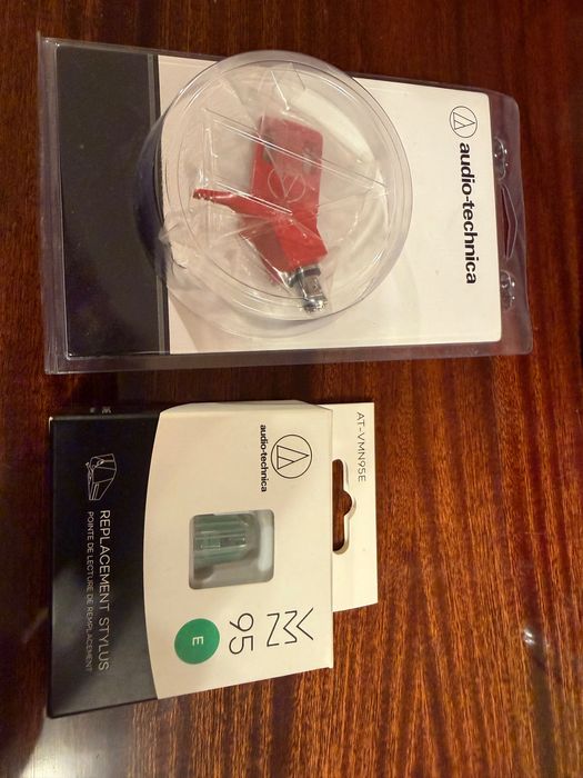 Грамофон Audio Technica At-LP3 с доза VMN-95e