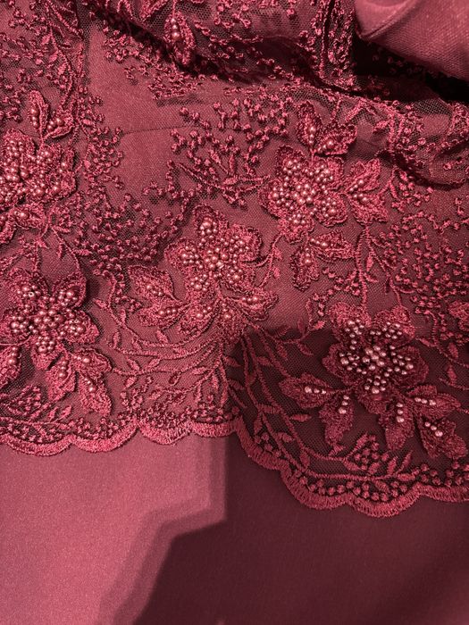 Rochie eleganta de nunta, saten cu dantela