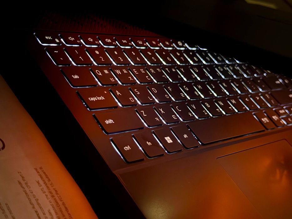 DELL g15 pro GAMING notebook i7 HX pROCESSORLI RTX3050 6GB