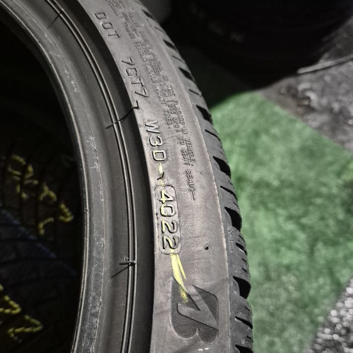 225 40 18 Bridgestone m+s