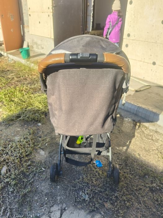 Продам коляску Joie