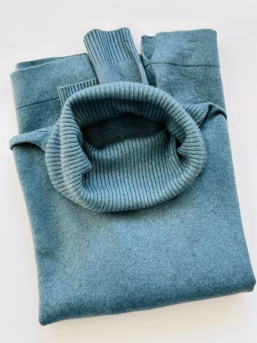 Мек топъл разкошен пуловер в хубав цвят