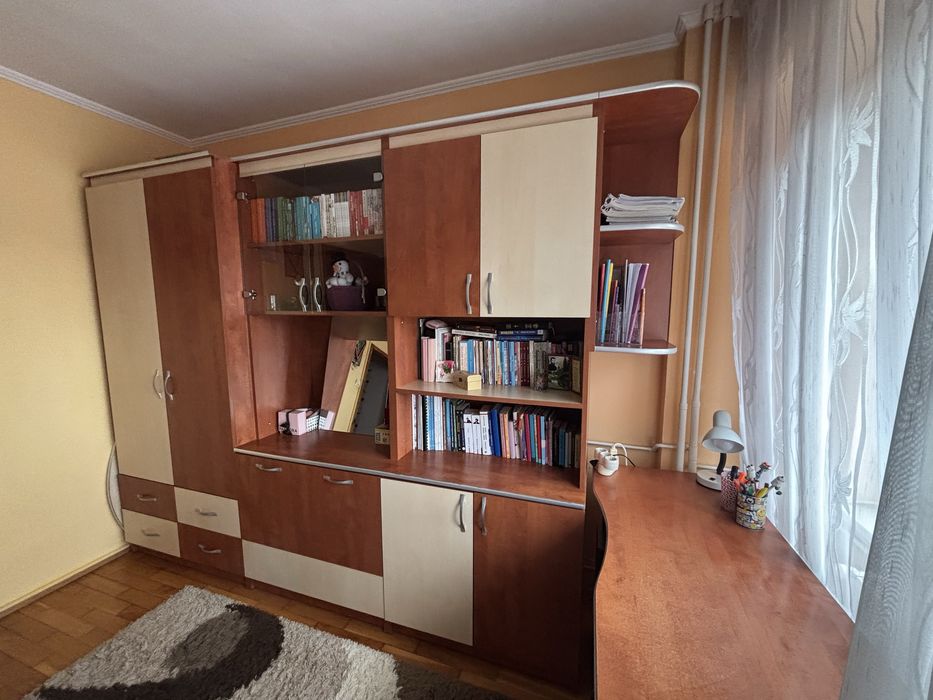 Vând mobilă + Canapea + Covor