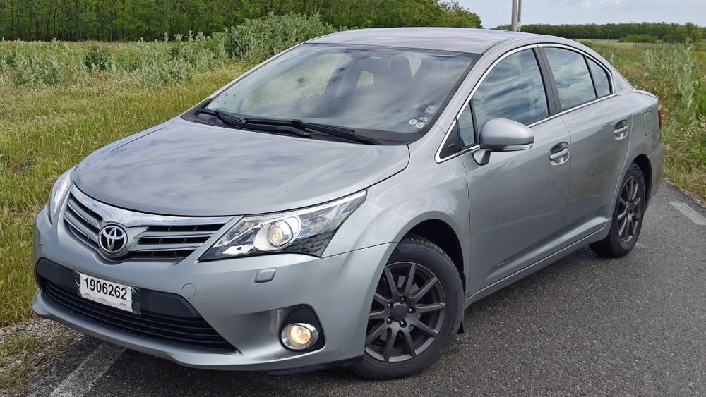 Toyota Avensis Facelift 2014