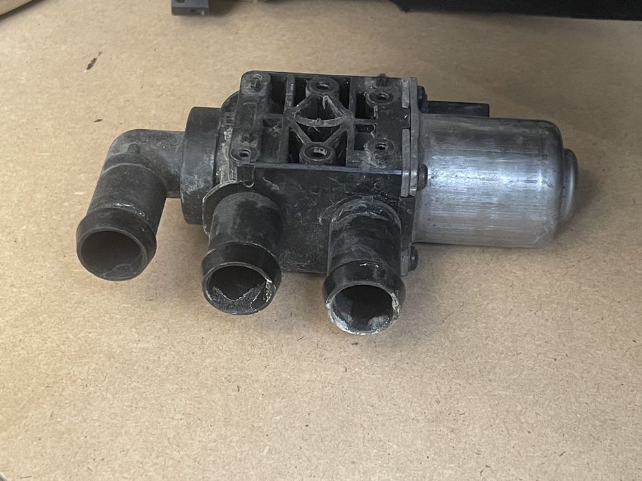 Pompa auxiliara Bmw G20 g05 g06 2.0 3.0 4.0