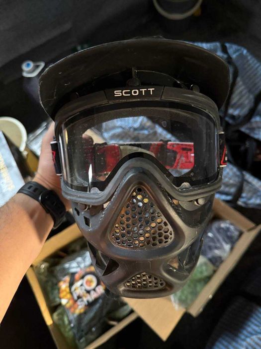 Paintball маски и жилеты