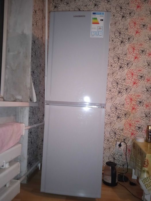 Холодильник сатылады