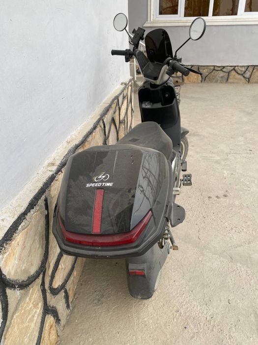 Skuter sotiladi navoi