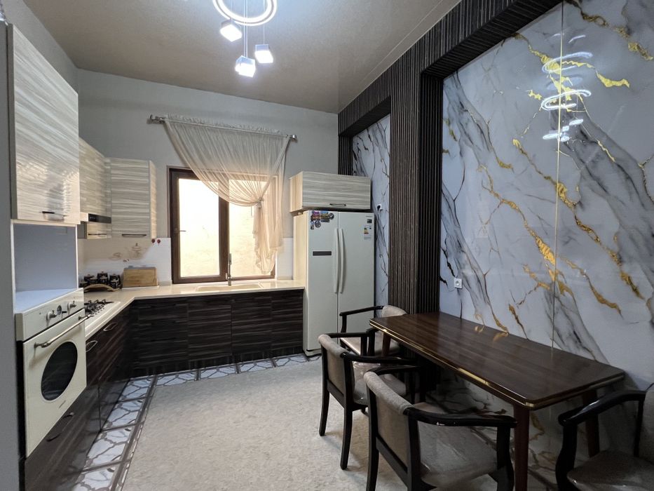 Сергели кумарик хайтек ховли срочно сотилади