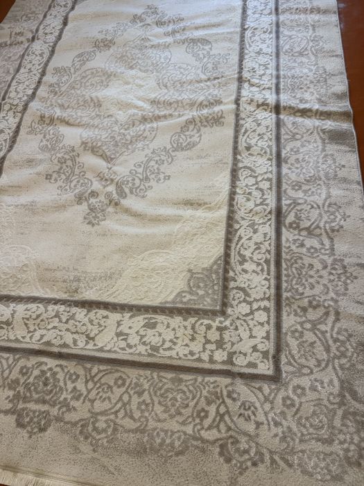 Продам ковер в отличном состояний