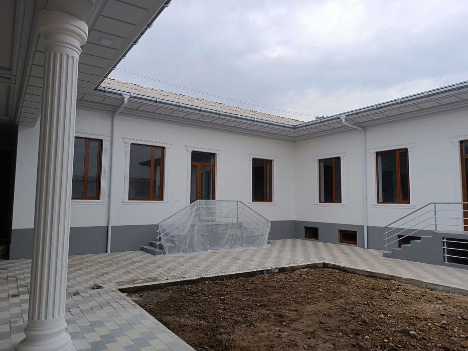 Yuksalishda xovli SOTILADI