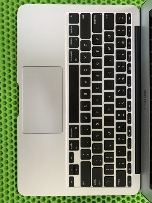 Macbook Air 11 2015. Core i5. Рассрочка есть.