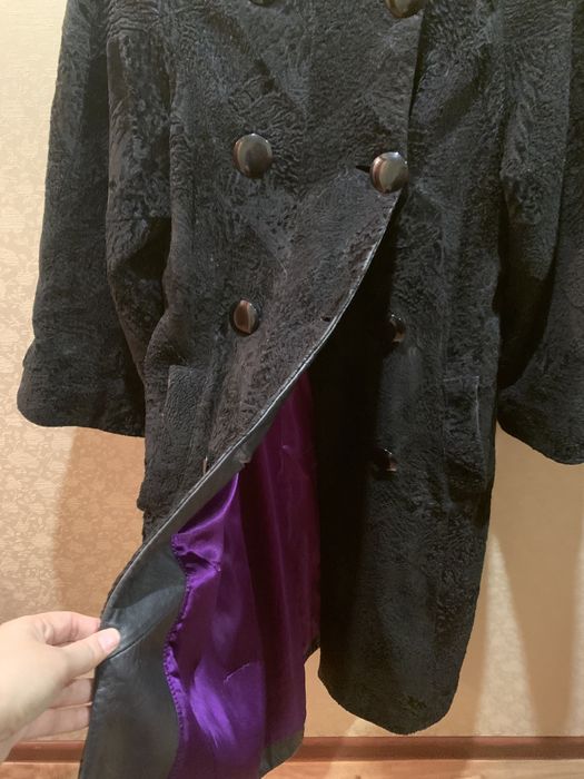 Пальто каракуливое