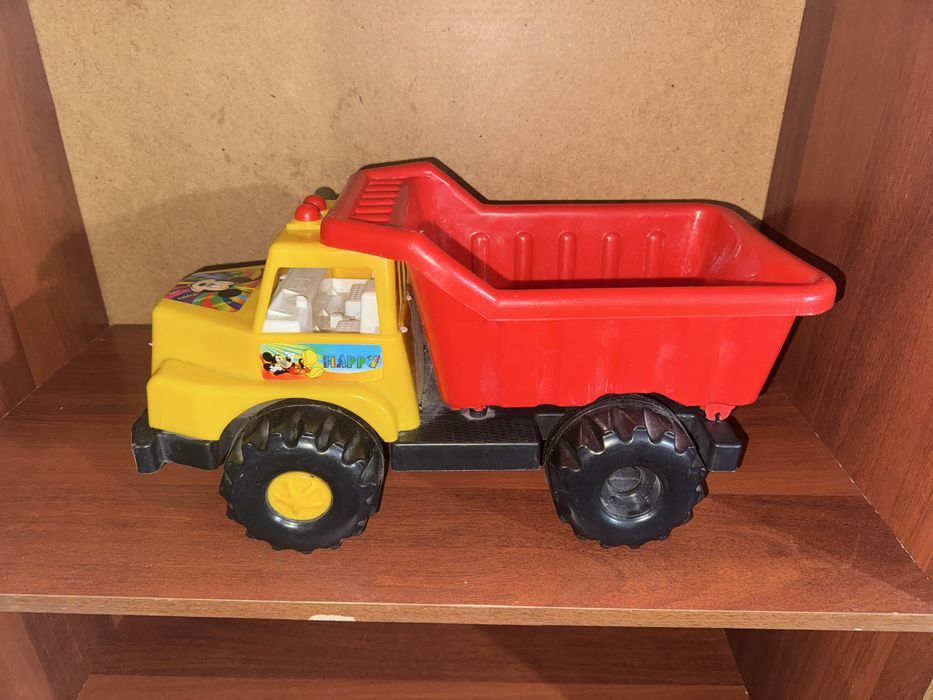 Игрушка для детей:Камаз очень вместительный