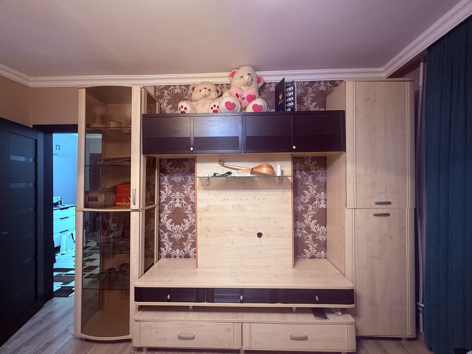 Шкаф для гостиной