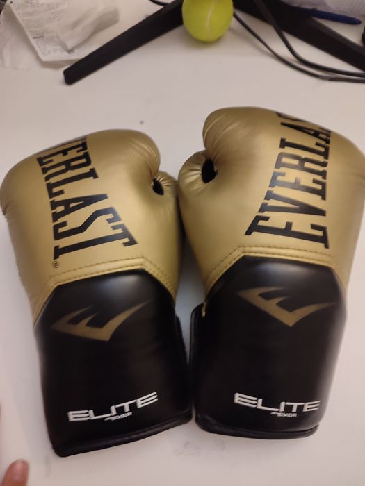 Перчатки Everlast золотые