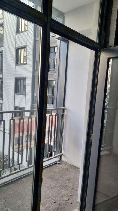 Продается квартира в массиве Сергели срочно. Цена договорная