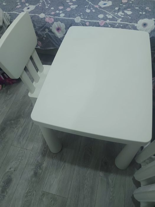 Продам стульчик и стол детский