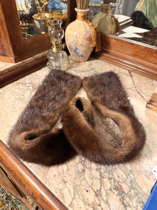 Guler blana de vizon maro