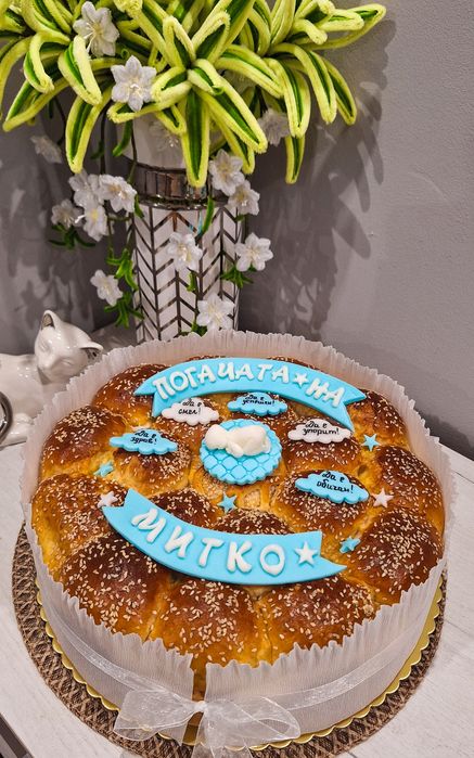 Домашно приготвени питки,мъфини и медени бисквити