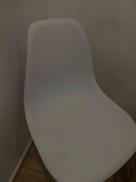 Scaune scandinave albe