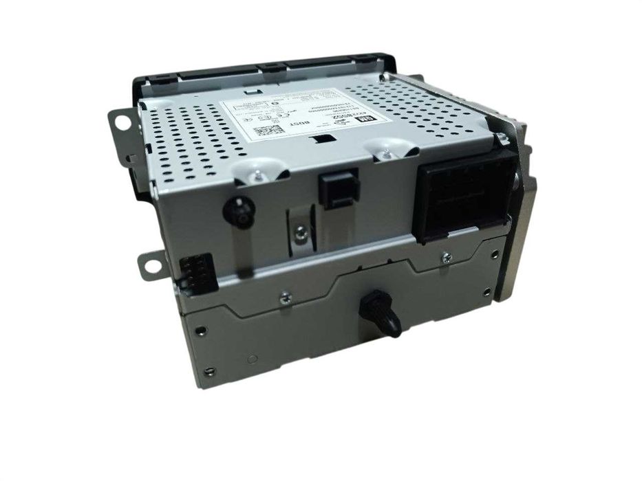 magnitola sotiladi Chevrolet zavod