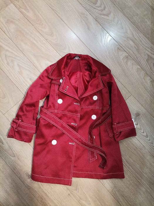 Плащи на девочку  на рост 104, 110