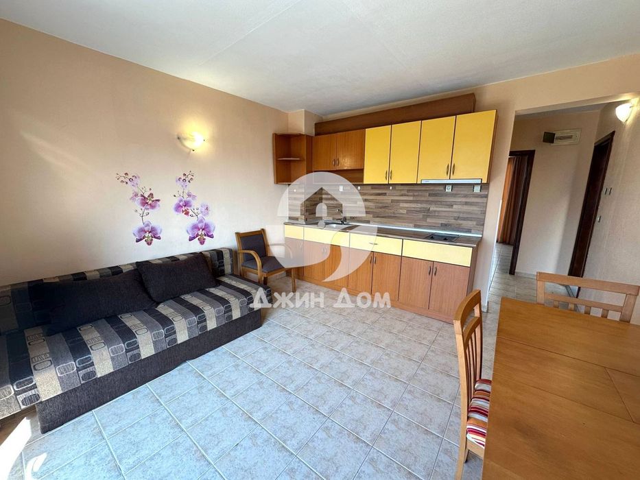 Продава се Двустаен апартамент в Свети Влас - 64 кв.м за 837 €/кв.м - Снимка #2