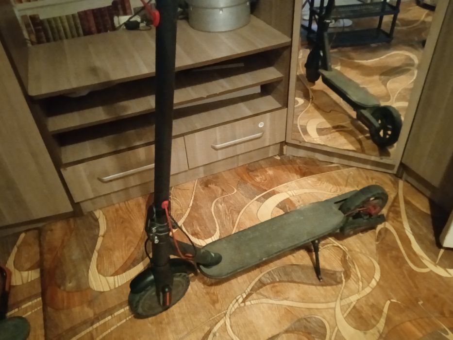 Электро самокат ,